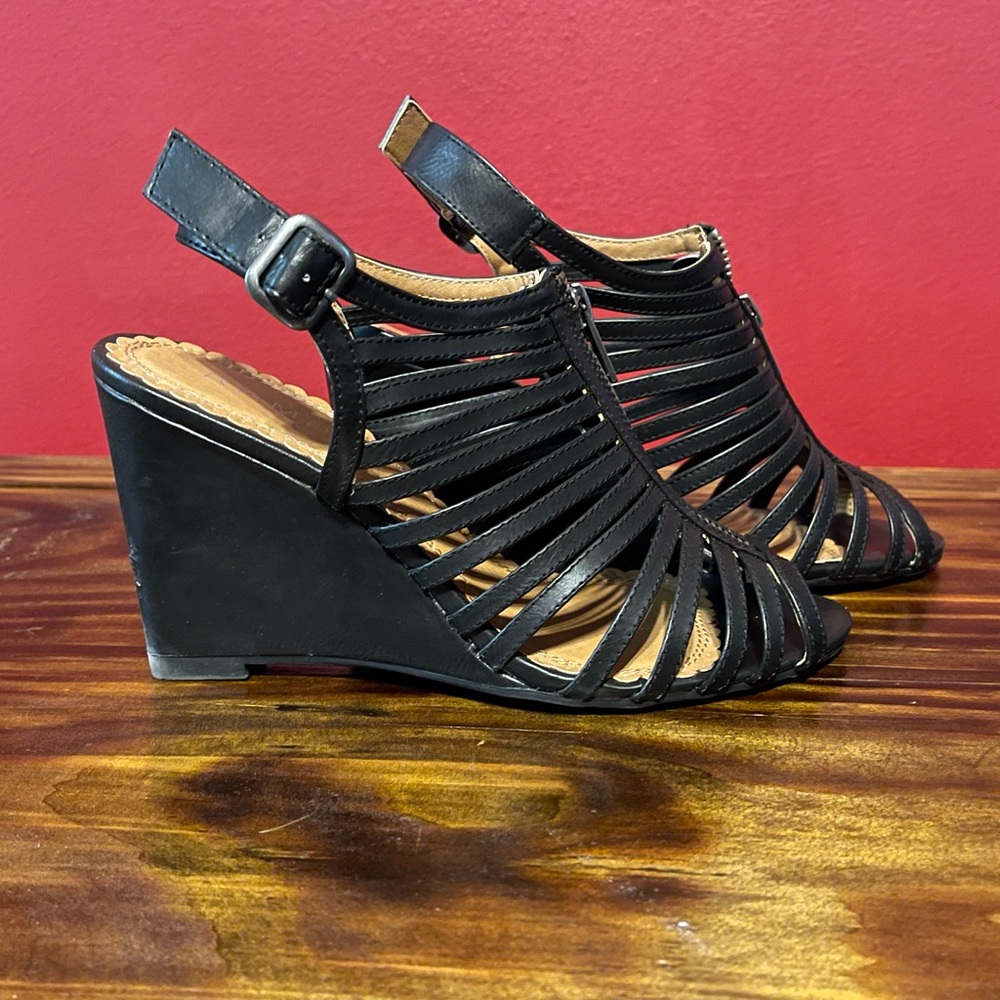 Rampage Black Strappy Wedge Sandals